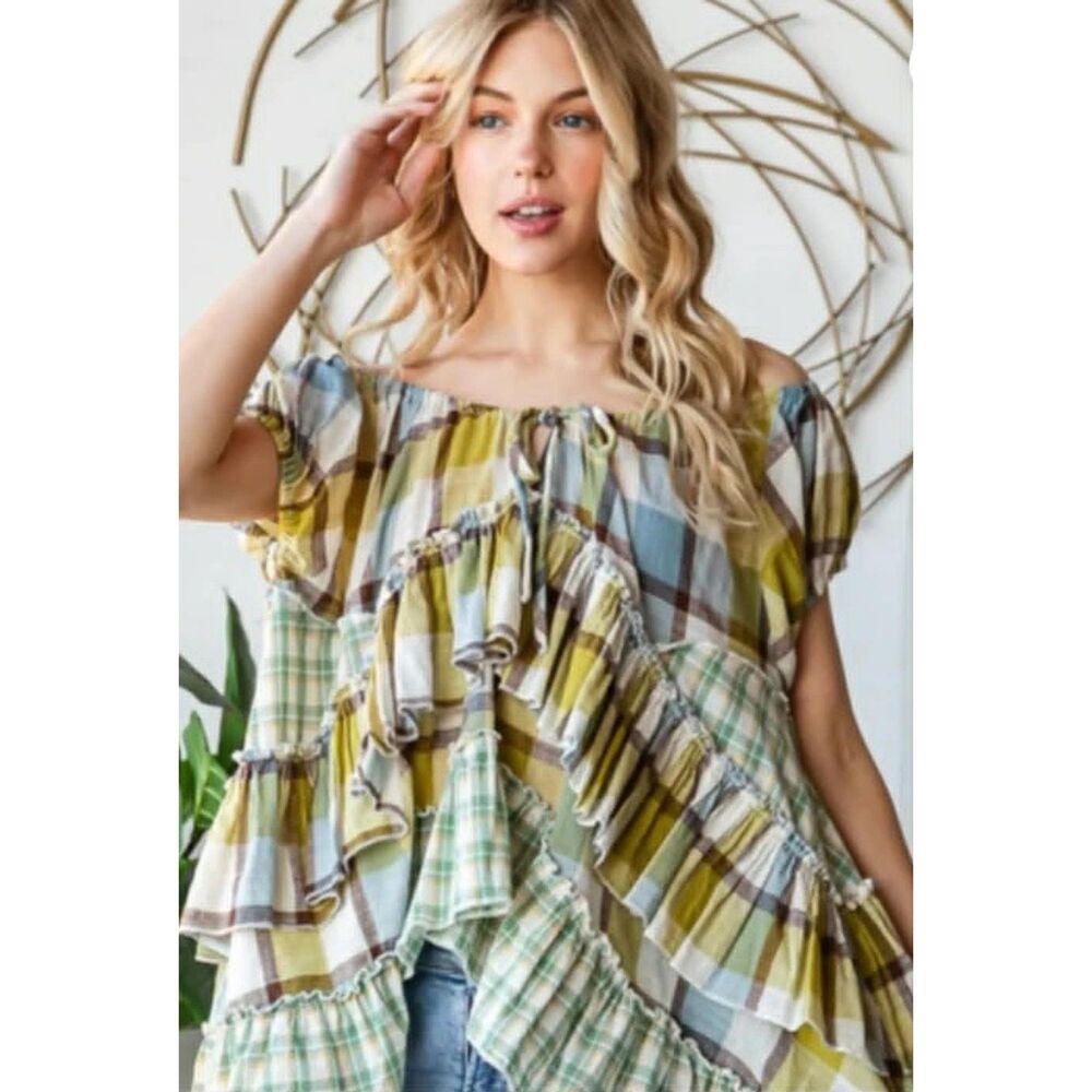 NWT Size Large Oli & Hali "Rhianna"